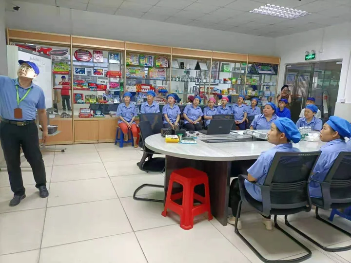 Employee learning session — photograph 7
